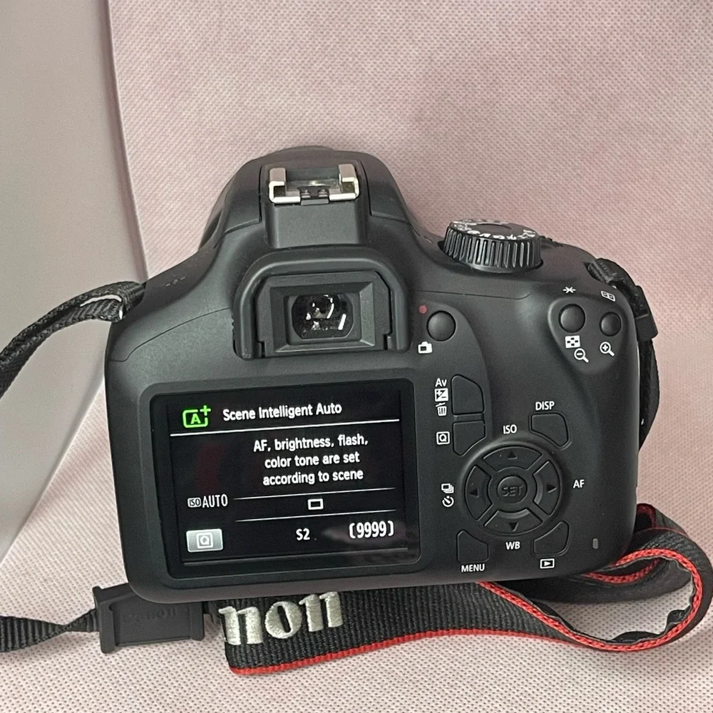 Canon EOS 4000D Black with Lens Kit